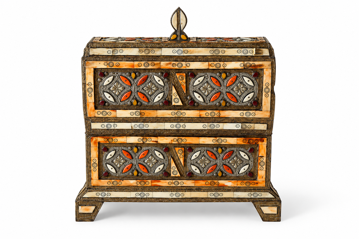Xandoré Relic Treasure Antique Chest