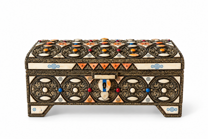 Xeravelle Heirloom Treasure Antique Chest