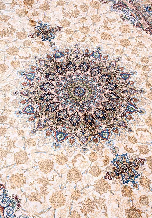 Qum Ivory Garden Persian Silk Carpet (160*230) - SB820