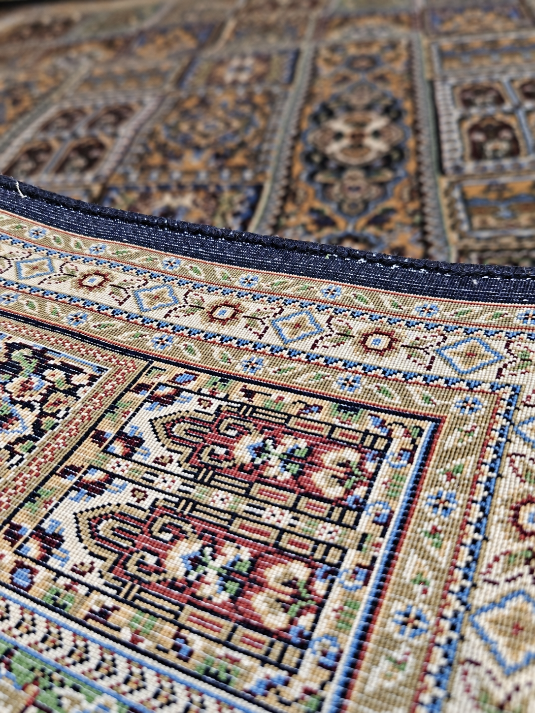 Persian Garden Mosaic Silk Carpet 60x90cm