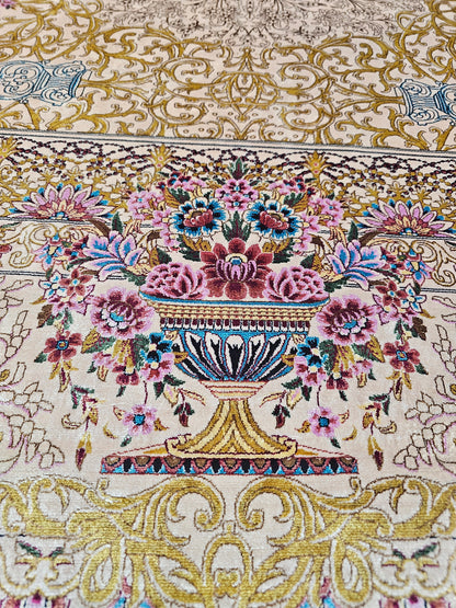Golden Garden Medallion Hand-Bordered Natural Wool & Silk Carpet 200x300 cm